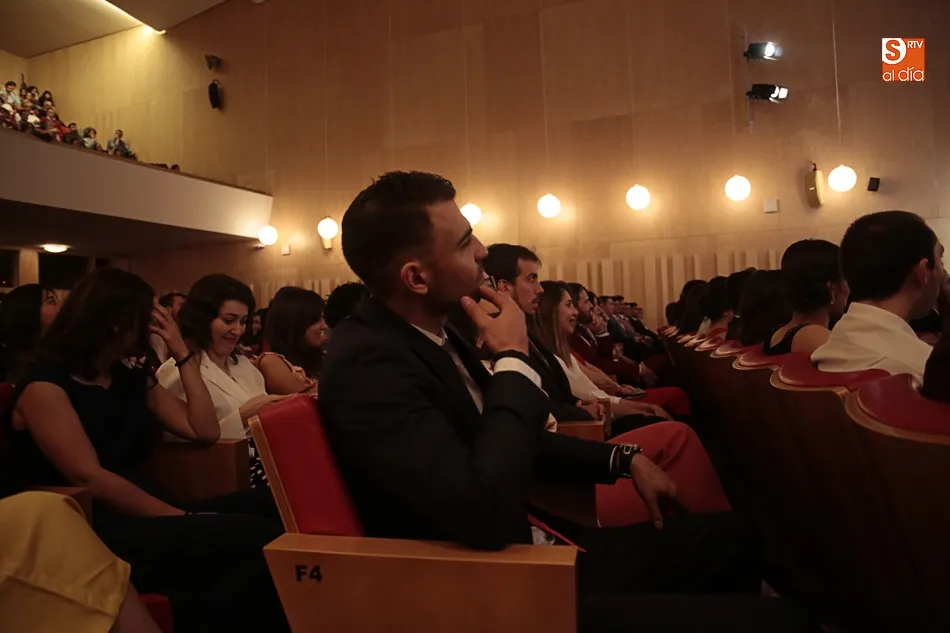 Foto 11 - Imposici&oacute;n de becas a los alumnos de la Facultad de Ciencias Agrarias y Ambientales  