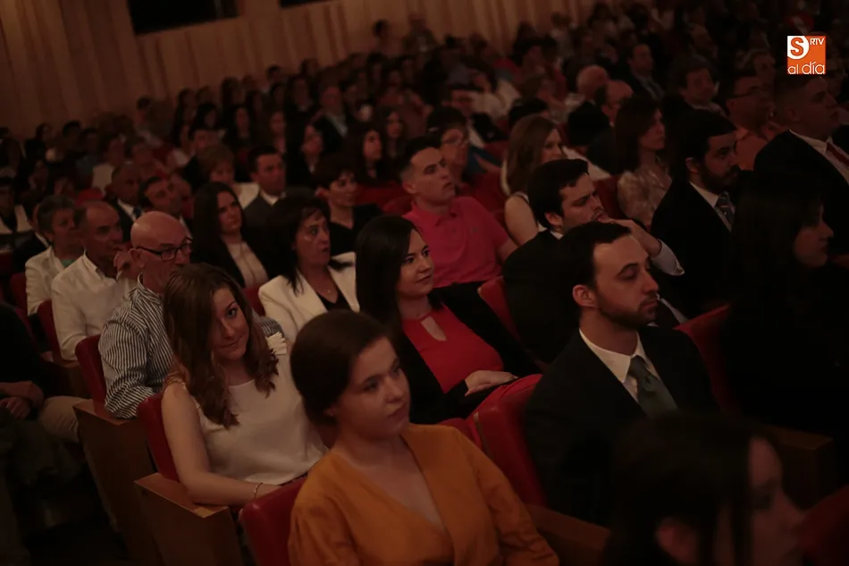 Foto 7 - Imposici&oacute;n de becas a los alumnos de la Facultad de Ciencias Agrarias y Ambientales  