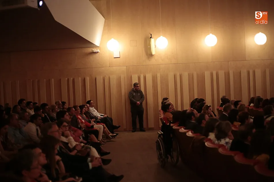 Foto 6 - Imposici&oacute;n de becas a los alumnos de la Facultad de Ciencias Agrarias y Ambientales  