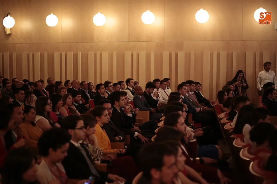 Foto 5 - Imposici&oacute;n de becas a los alumnos de la Facultad de Ciencias Agrarias y Ambientales  