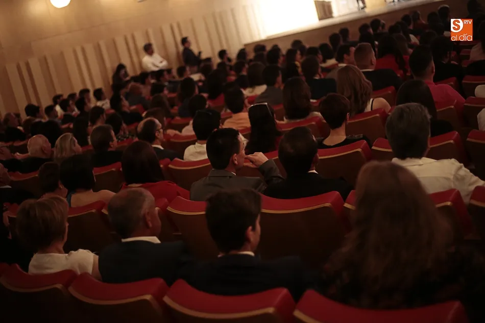 Foto 3 - Imposici&oacute;n de becas a los alumnos de la Facultad de Ciencias Agrarias y Ambientales  