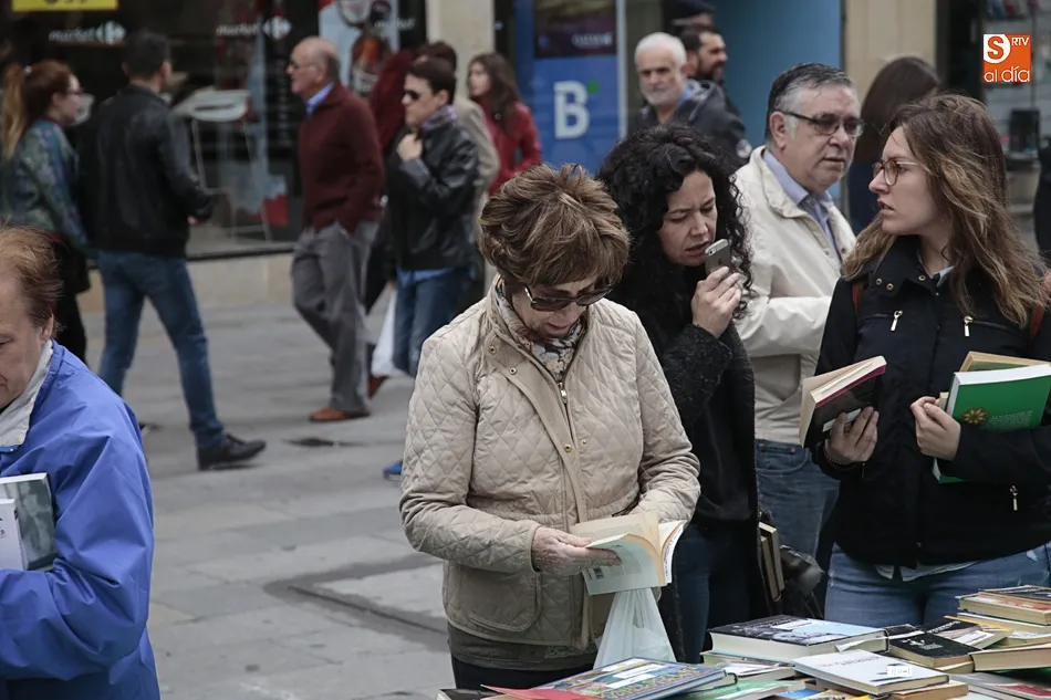 Foto 4 - Fevesa libera 500 libros en la calle Toro para &ldquo;hacer de los barrios una biblioteca&rdquo;  
