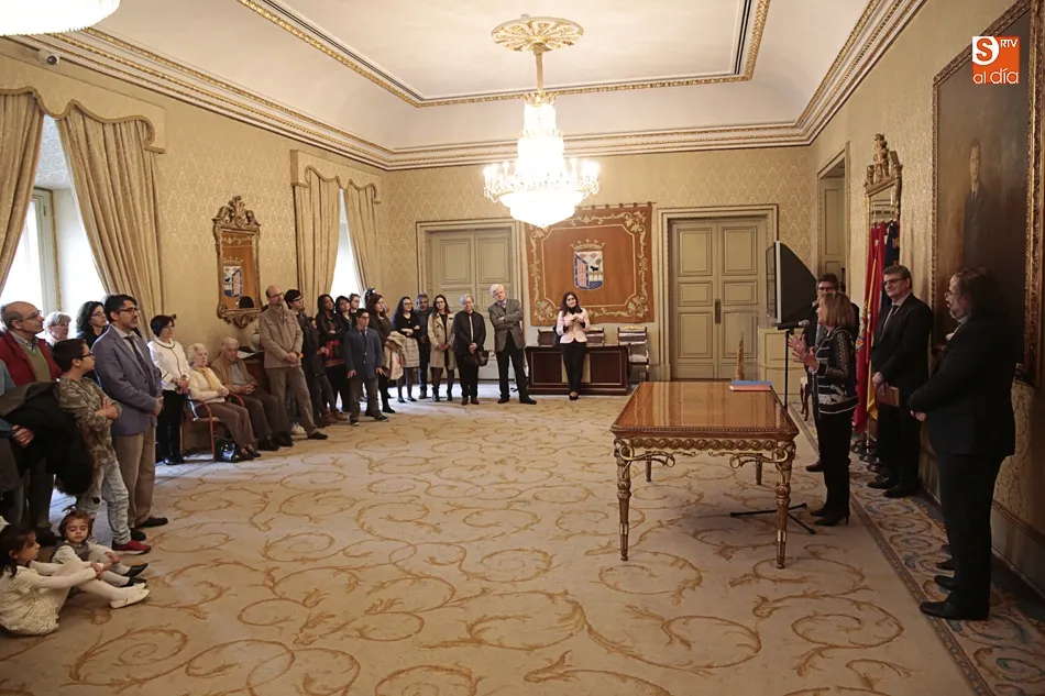 Foto 4 - Recepci&oacute;n en el Ayuntamiento a los participantes en el Encuentro Cristiano de Literatura