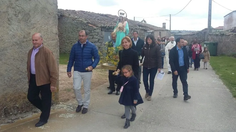 Los vecinos acudieron fieles a la fiesta de la Virgen de las Candelas