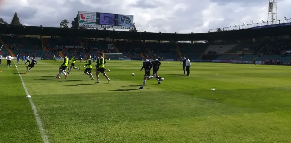 Sigue en directo el partidazo del Helmántico: Salmantino UDS-Arandina (Final, 0-2)