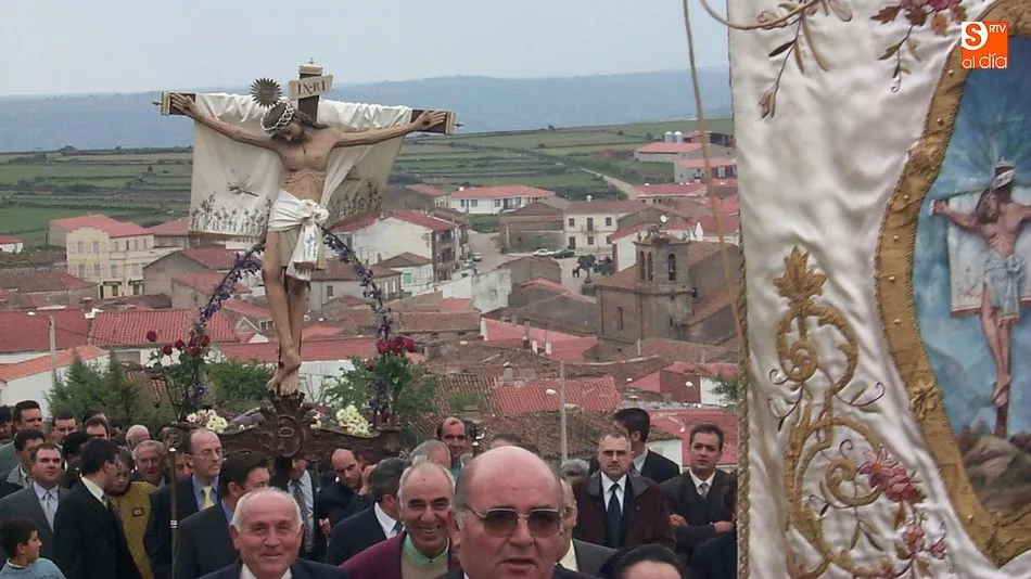 Subida del Cristo a la ermita en una edición anterior / E. CORREDERA