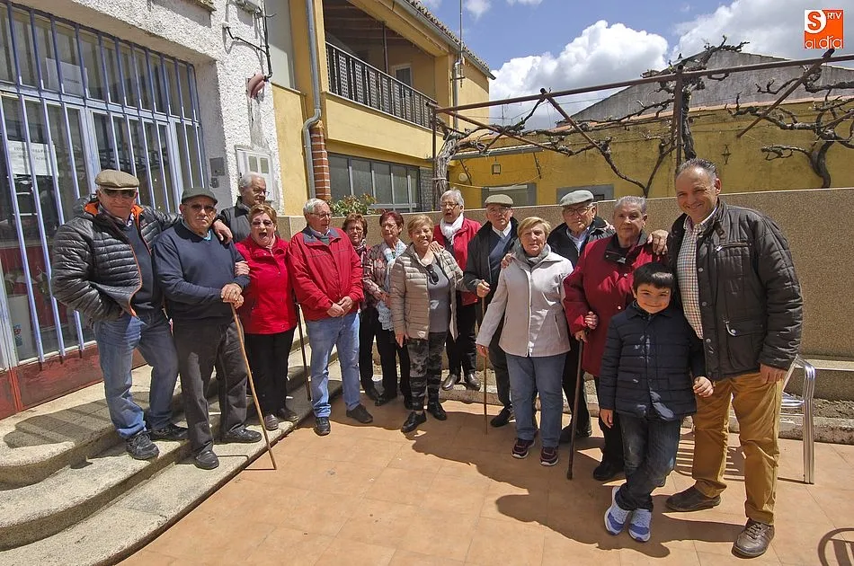 Foto 2 - La ca&iacute;da de un jinete, &uacute;nica incidencia del r&aacute;pido y compacto encierro sabatino de Gallegos  