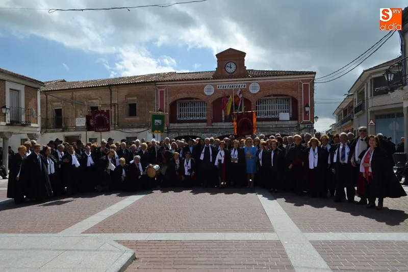 Foto 2 - Los Amigos de la Capa vuelven un a&ntilde;o m&aacute;s a Santiago de la Puebla para celebrar su XVI encuentro