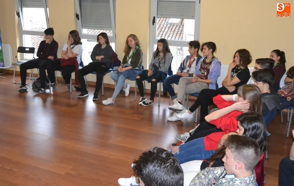 Foto 3 - Unos 60 j&oacute;venes toman parte en la 1&ordf; Asamblea preparatoria de la 3&ordf; Semana de la Juventud  