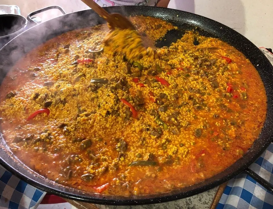 Foto 8 - Los vecinos de Gejo de los Reyes disfrutan de una paella de &lsquo;matanza&rsquo;  