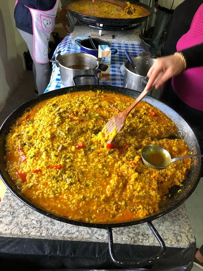 Foto 7 - Los vecinos de Gejo de los Reyes disfrutan de una paella de &lsquo;matanza&rsquo;  