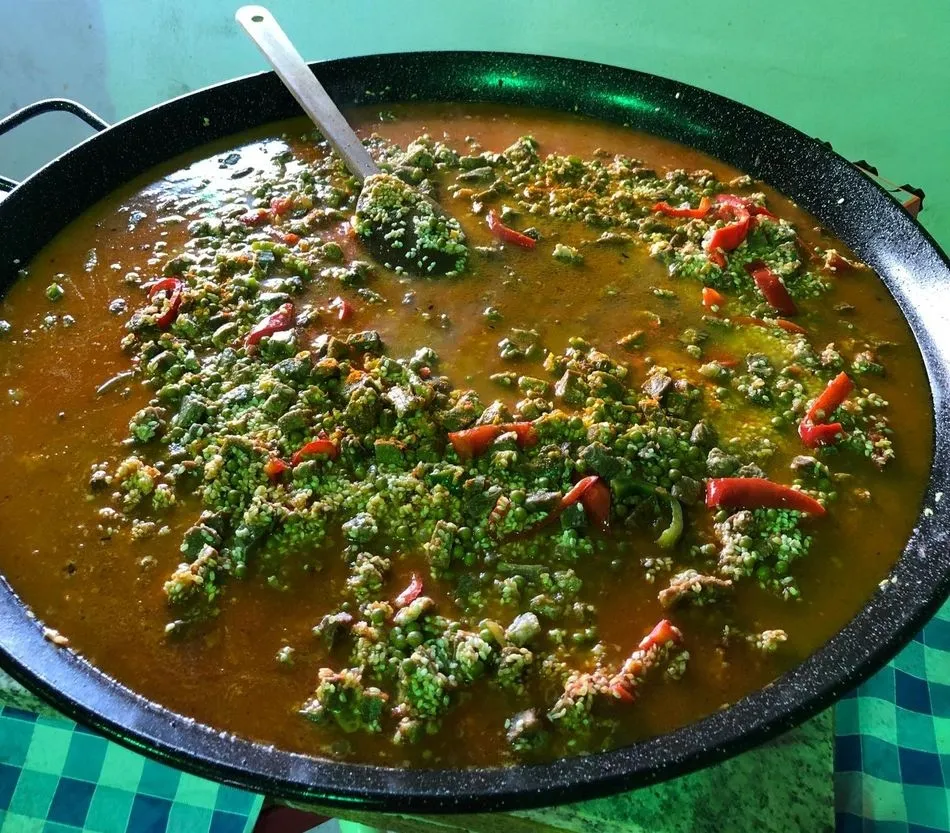 Foto 3 - Los vecinos de Gejo de los Reyes disfrutan de una paella de &lsquo;matanza&rsquo;  