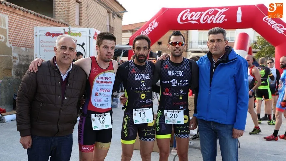 Algunos participantes en el Duatlón de Villoria