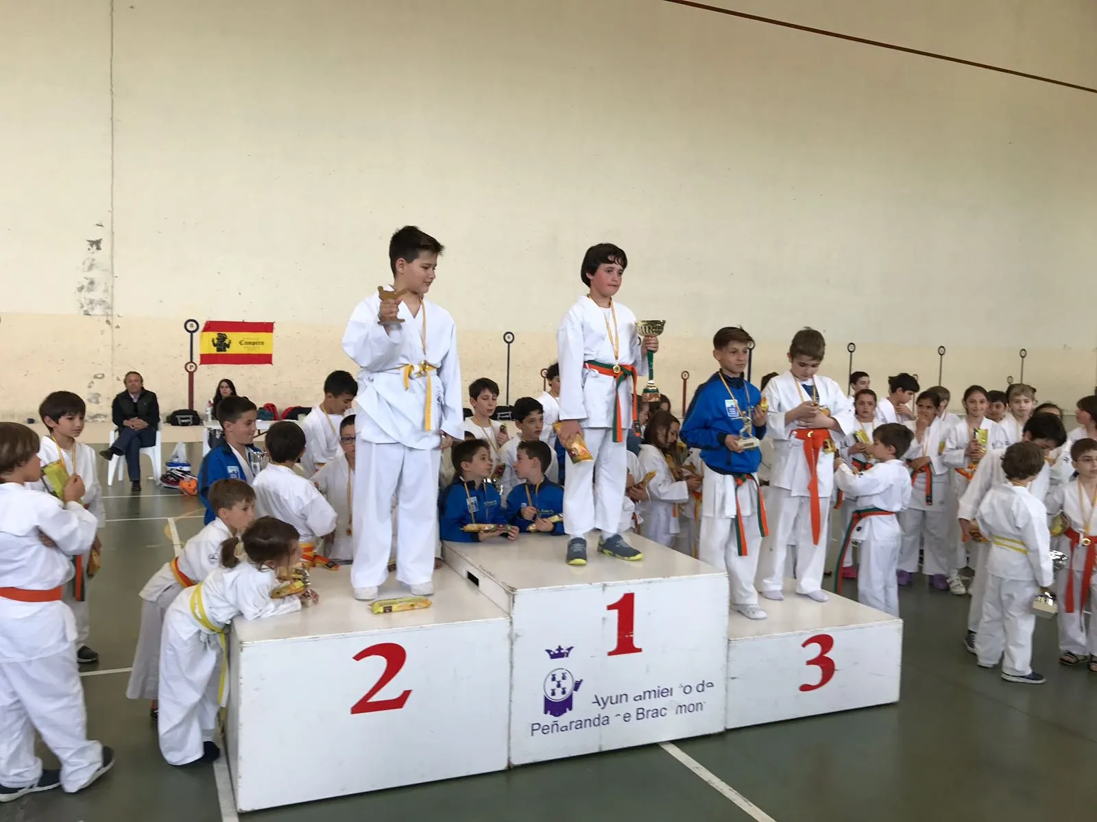 Foto 9 - Karatecas de toda la provincia participan en el II Campeonato de Karate Ciudad de Pe&ntilde;aranda