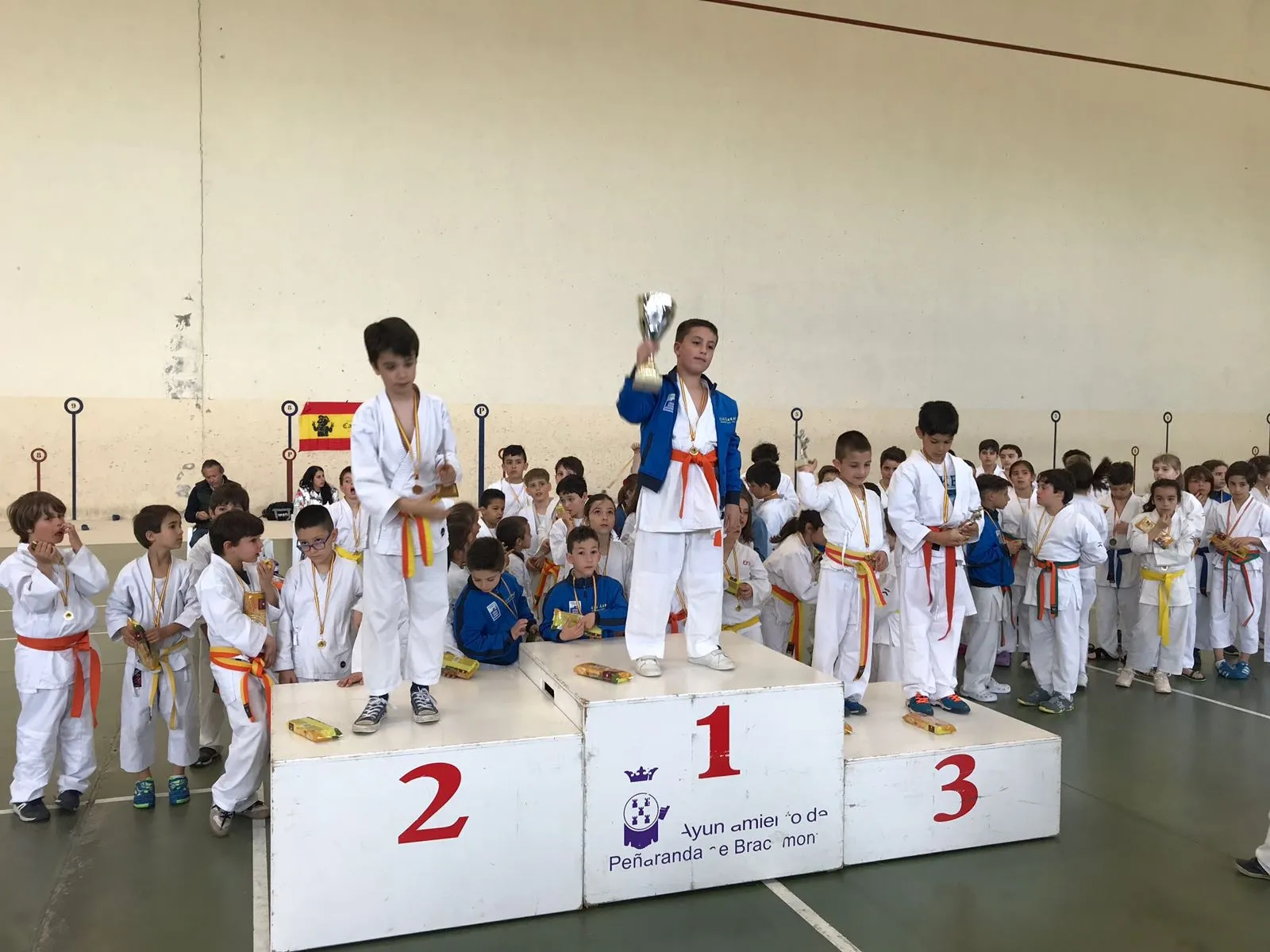 Foto 6 - Karatecas de toda la provincia participan en el II Campeonato de Karate Ciudad de Pe&ntilde;aranda