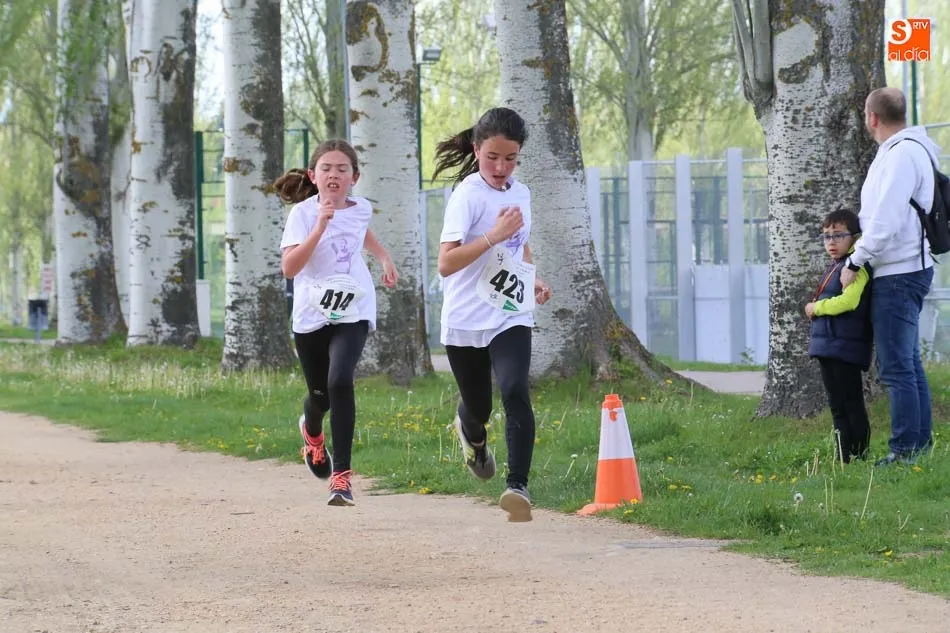 Foto 11 - 370 corredores se unen a&nbsp;la Carrera Solidaria y al Paseo Saludable contra la leucemia  