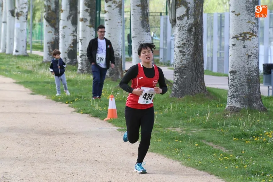 Foto 10 - 370 corredores se unen a&nbsp;la Carrera Solidaria y al Paseo Saludable contra la leucemia  