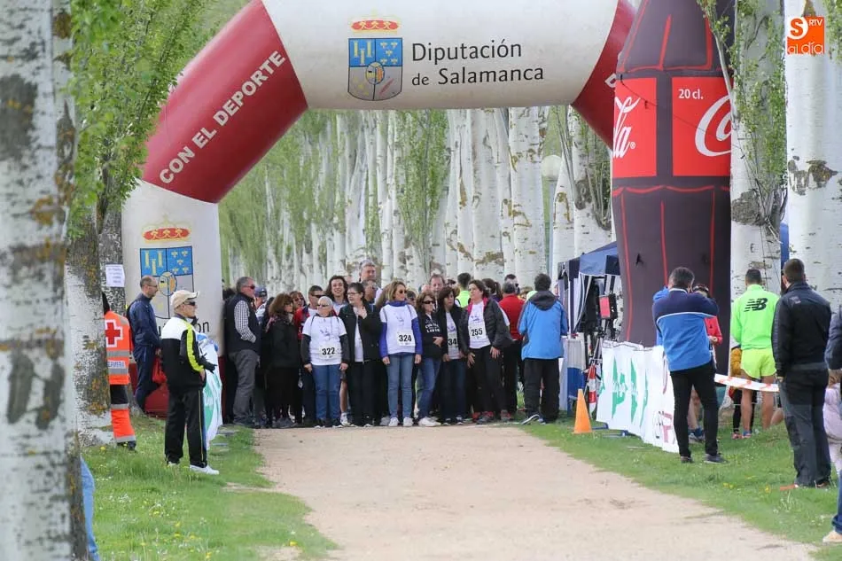 Foto 8 - 370 corredores se unen a&nbsp;la Carrera Solidaria y al Paseo Saludable contra la leucemia  