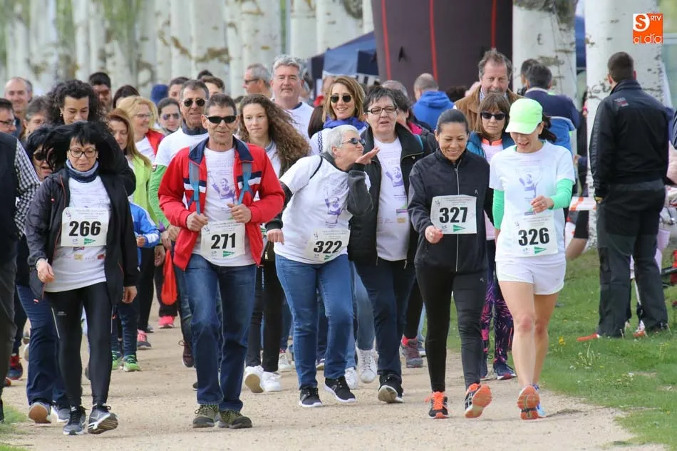Foto 7 - 370 corredores se unen a&nbsp;la Carrera Solidaria y al Paseo Saludable contra la leucemia  