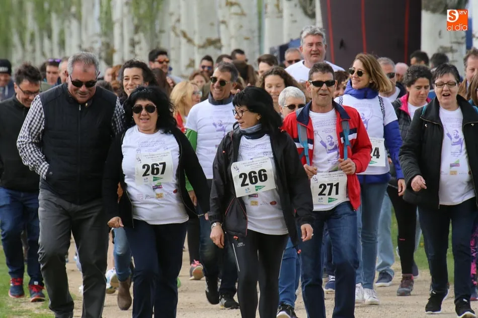 Foto 6 - 370 corredores se unen a&nbsp;la Carrera Solidaria y al Paseo Saludable contra la leucemia  