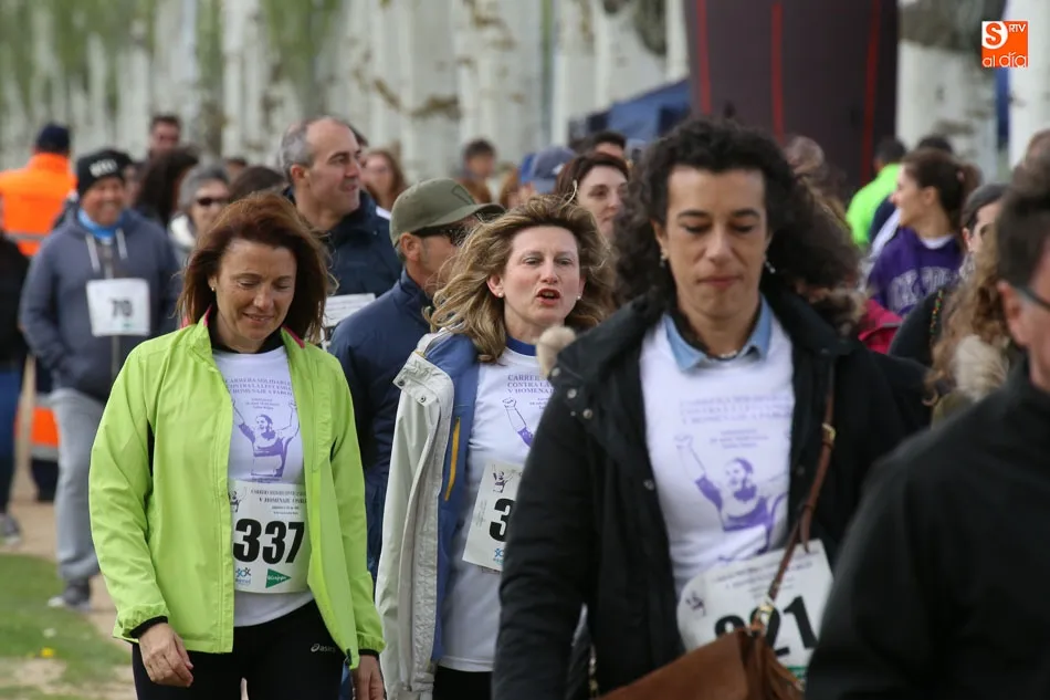 Foto 4 - 370 corredores se unen a&nbsp;la Carrera Solidaria y al Paseo Saludable contra la leucemia  