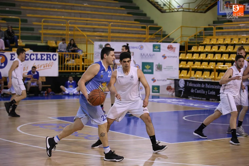 Foto 2 - Jornada aciaga para los dos representantes salmantinos con sendas derrotas