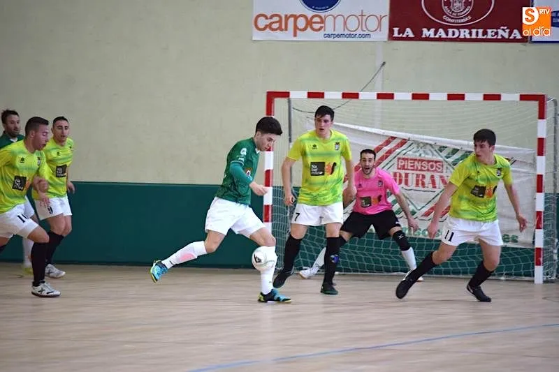 Cristián lo intenta ante la defensa de Cuéllar