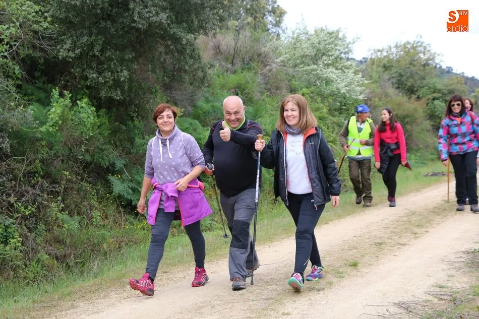Foto 5 - El mal tiempo no resta participaci&oacute;n a la VI Marcha Solidaria por Las Arribes  