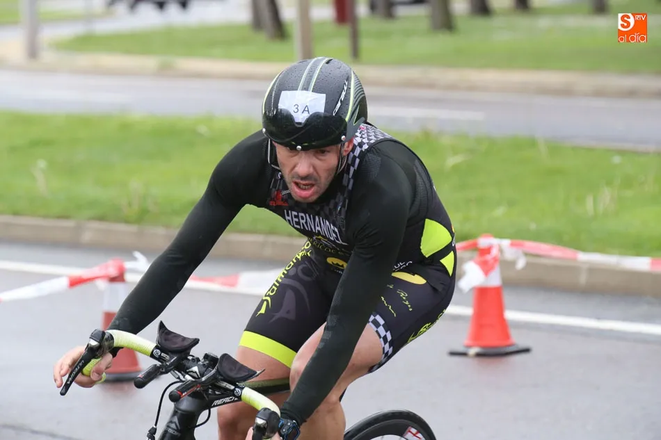 Foto 6 - Salamanca acoge con &eacute;xito su I Duatl&oacute;n por relevos organizado por el Triatl&oacute;n Charro