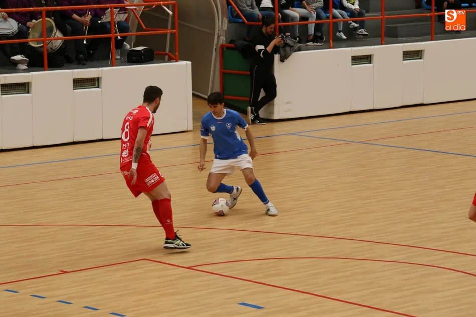 Foto 7 - La Alamedilla acoge el partido entre el Segovia y el combinado de amigos de Rodrigo