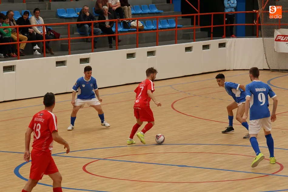Foto 6 - La Alamedilla acoge el partido entre el Segovia y el combinado de amigos de Rodrigo