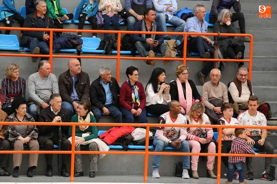 Foto 3 - La Alamedilla acoge el partido entre el Segovia y el combinado de amigos de Rodrigo
