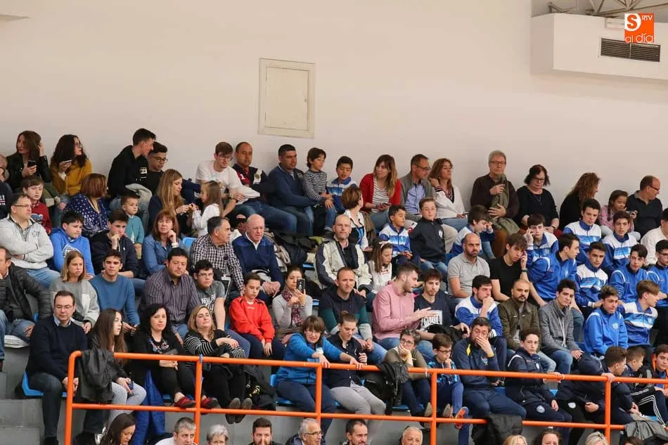Foto 2 - La Alamedilla acoge el partido entre el Segovia y el combinado de amigos de Rodrigo