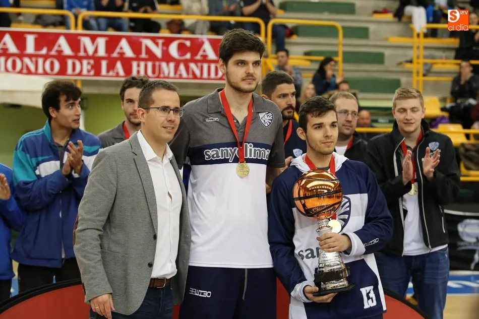 Foto 5 - La Antigua supera al Universidad en medio de la fiesta del SanyClima San Andr&eacute;s