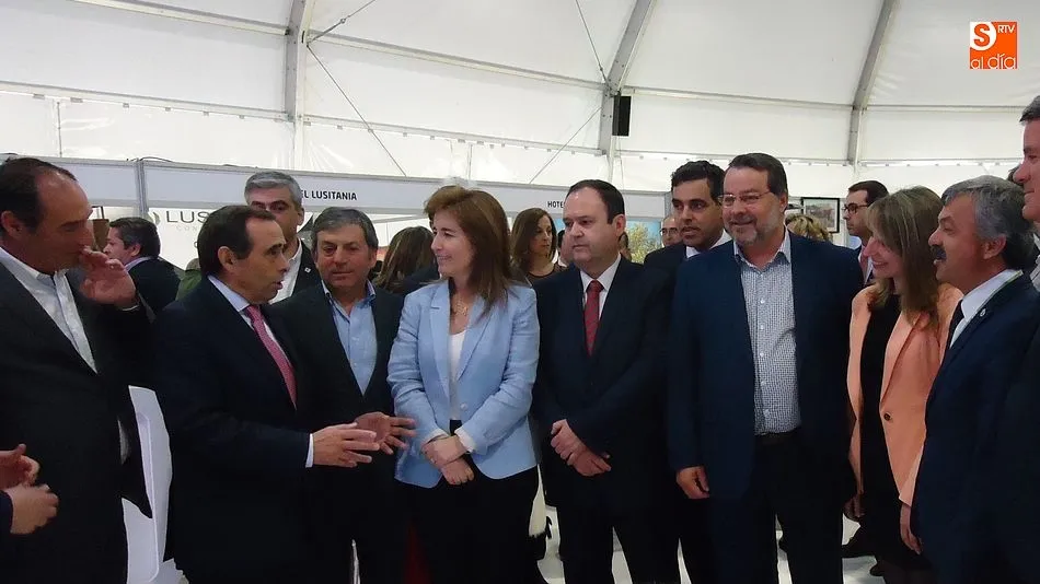 Álvaro Amaro y Ana Godinho, junto con otros representantes municipales portugueses/ Foto: R. Martín-Garay
