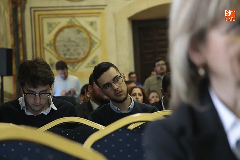 Foto 11 - Nuevas Generaciones clausura con &eacute;xito el Torneo de Debate que ha reunido a un centenar de j&oacute;venes