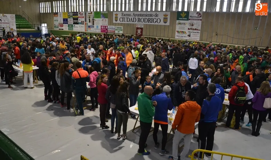 Foto 10 - Los huevos fritos con farinato culminan una larga ma&ntilde;ana de deporte y fiesta  