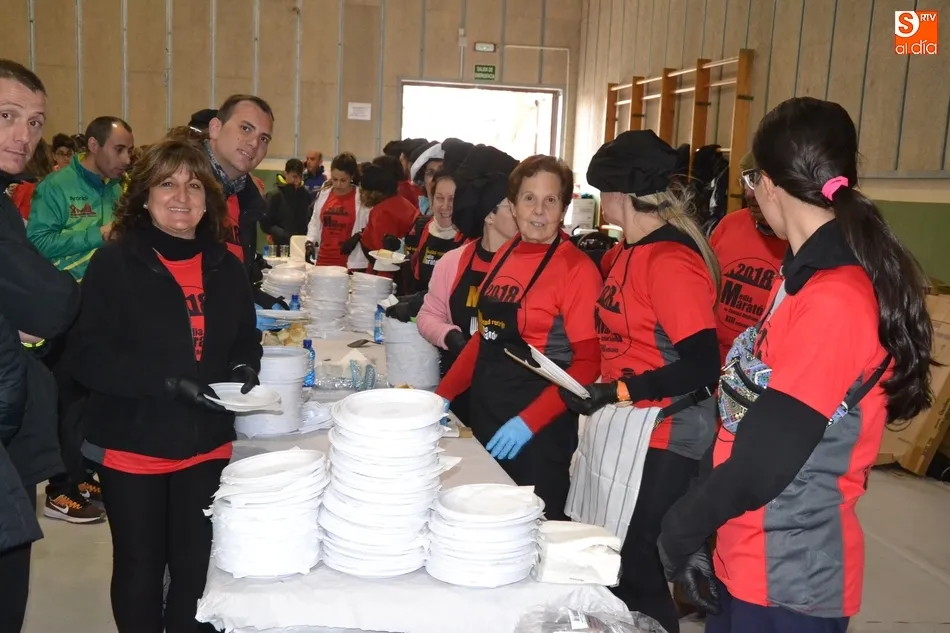 Foto 7 - Los huevos fritos con farinato culminan una larga ma&ntilde;ana de deporte y fiesta  