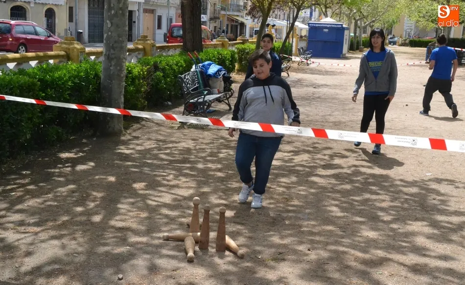 Foto 3 - Ni&ntilde;os mirobrigenses disfrutan de una sesi&oacute;n de juegos de toda la vida  