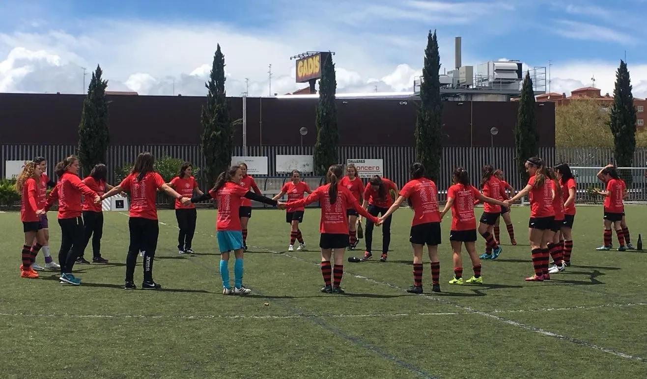 Foto 3 - Laura Benito y Carmen &Aacute;lvarez ascienden con el Salamanca F&uacute;tbol Femenino a la 2&ordf; Divisi&oacute;n...