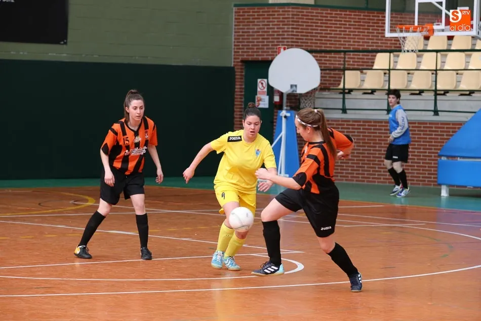 Foto 4 - Las chicas de la Universidad de Salamanca rubrican el t&iacute;tulo de Regional con un nuevo triunfo