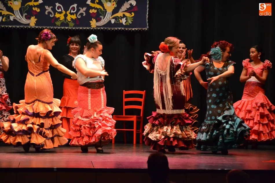 Foto 4 - Alborea acerca el esp&iacute;ritu de la Feria de Abril para echar una mano a Asprodes  