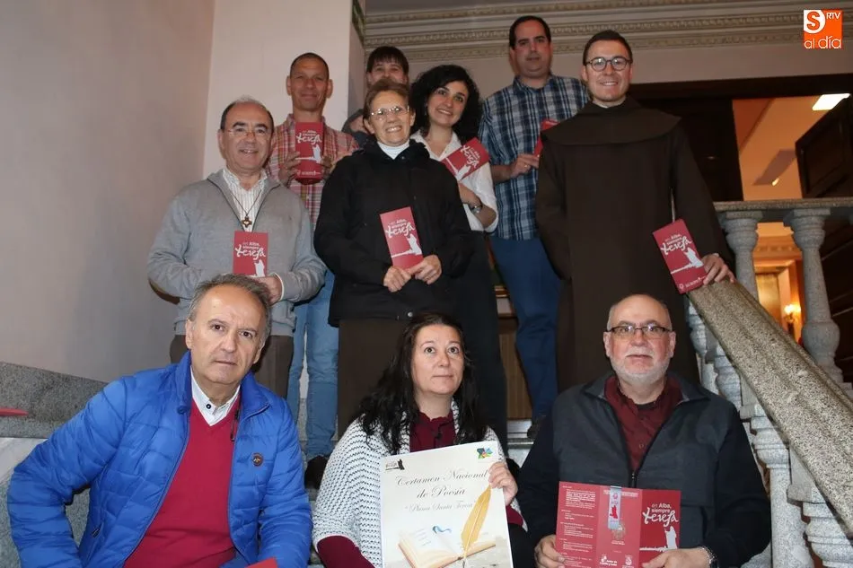 La comisión civil del Año Jubilar Teresiano junto a la edil Sonia Sánchez