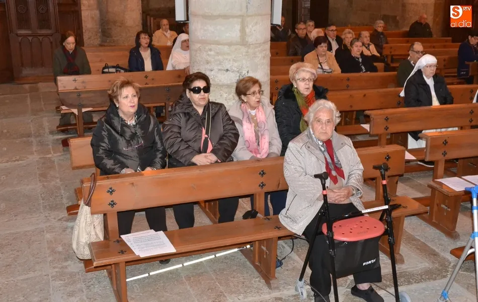 Foto 7 - Las Siervas de Mar&iacute;a inician la novena en honor a la Virgen de la Salud  