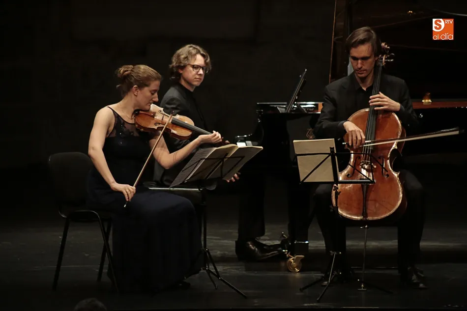 Foto 6 - El Tr&iacute;o Van Baerle interpreta&nbsp;a&nbsp;Beethoven y a&nbsp;Tristan Keuris en el Liceo  
