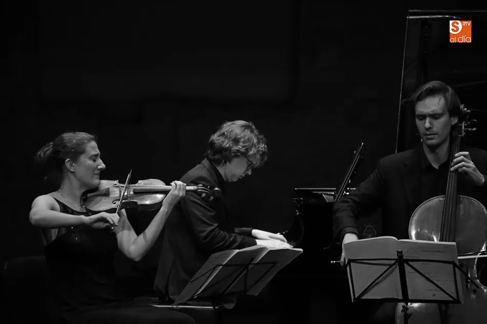 Foto 5 - El Tr&iacute;o Van Baerle interpreta&nbsp;a&nbsp;Beethoven y a&nbsp;Tristan Keuris en el Liceo  