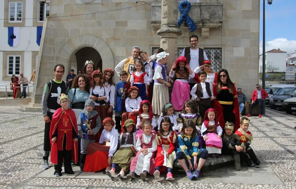 Foto 5 - El CRA Fuenteguinaldo-Azaba viaja al Medievo en Freixo de Espada &agrave; Cinta  
