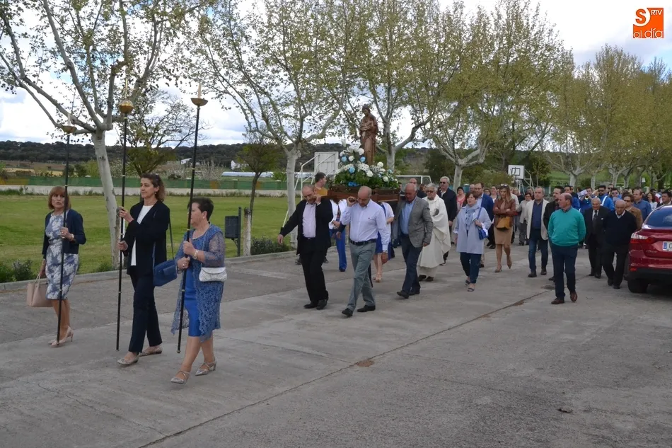 San José Obrero recorre las calles de Ivanrey escoltado por sus seis mayordomas  