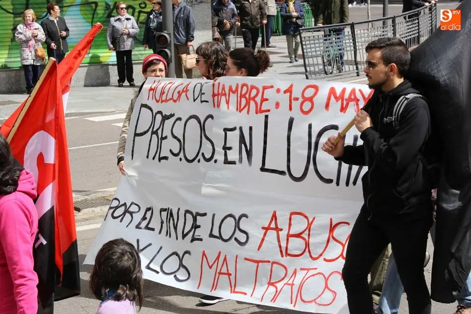 Foto 2 - Los salmantinos salen a la calle este Primero de Mayo para reivindicar mayores salarios y pensiones ...