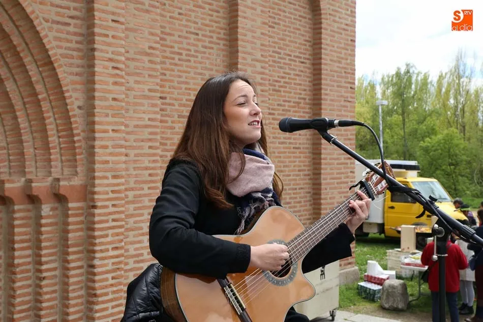 Foto 8 - Las fiestas de UGT y CCOO re&uacute;nen a los afiliados con motivo del 1 de mayo  